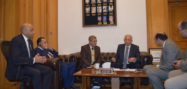 مصطفى مدبولي: تحفيز الاستثمار المشترك مع بلاروسيا يعد أولوية قصوى خلال افتتاح منتدى الأعمال المصري البيلاروسي.. مدبولي: تحفيز الاستثمار المشترك بين البلدين يعد أولوية قصوى