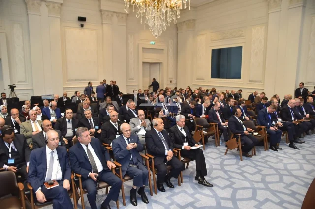 خلال افتتاح منتدى الأعمال المصري البيلاروسي.. مدبولي: تحفيز الاستثمار المشترك بين البلدين يعد أولوية قصوى خلال افتتاح منتدى الأعمال المصري البيلاروسي.. مدبولي: تحفيز الاستثمار المشترك بين البلدين يعد أولوية قصوى
