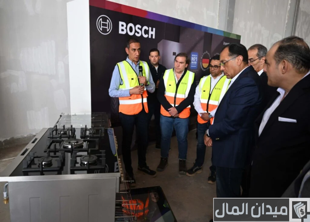 رئيس الوزراء: منحنا 40 رخصة ذهبية حتى الآن وخلال أقل من عام بدأ العمل والتشغيل رئيس الوزراء: منحنا 40 رخصة ذهبية حتى الآن وخلال أقل من عام بدأ العمل والتشغيل