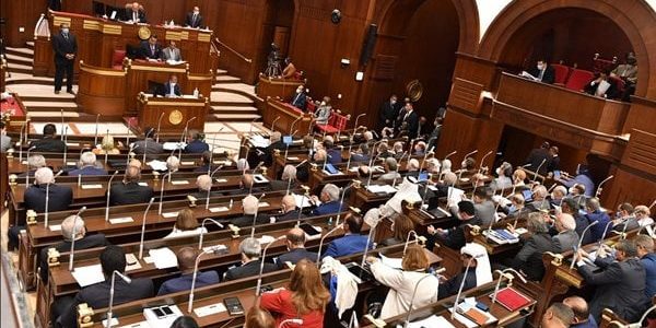 &Quot;مجلس الشيوخ&Quot; يناقش سياسة الحكومة المالية والضريبية في تحقيق التنمية الاقتصادية «الشيوخ» يناقش سياسة الحكومة بشأن السياسات المالية والضريبية في تحقيق التنمية الاقتصادية