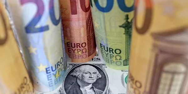 خبراء المال يوضحون أسباب تراجع عجز صافي الأصول الأجنبية مصرفيون يوضحون أسباب تراجع عجز صافي الأصول الأجنبية