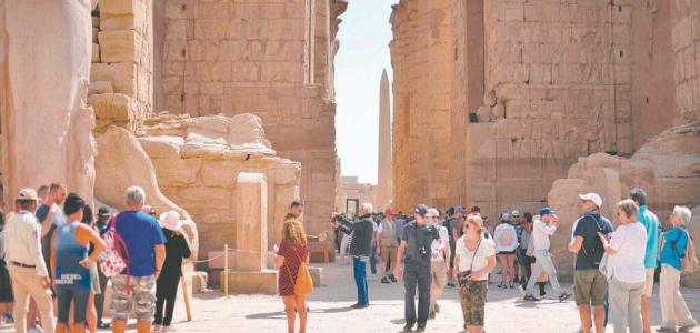 القطاعات الأكثر عرضة للمخاطر الاستثمارية أبرزها السياحة والإنشاءات والشحن أبرزها السياحة والإنشاءات والشحن.. خبراء يوضحون القطاعات الأكثر عرضة للمخاطر