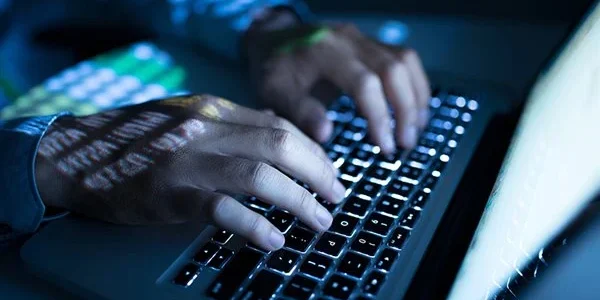 &Quot;شرطة دبي&Quot; تنشر رابط تقديم بلاغ جريمة إلكترونية أون لاين تقديم بلاغ جريمة إلكترونية