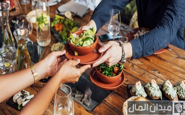 اسم مطعم يجذب الزبائن