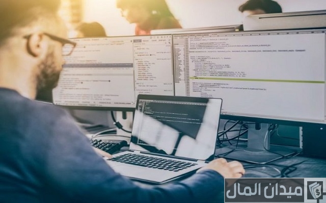 هل تخصص هندسة البرمجيات مطلوب للبنات والشباب