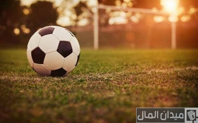 مساحة ملعب كرة القدم الخماسي وقوانين اللعبة