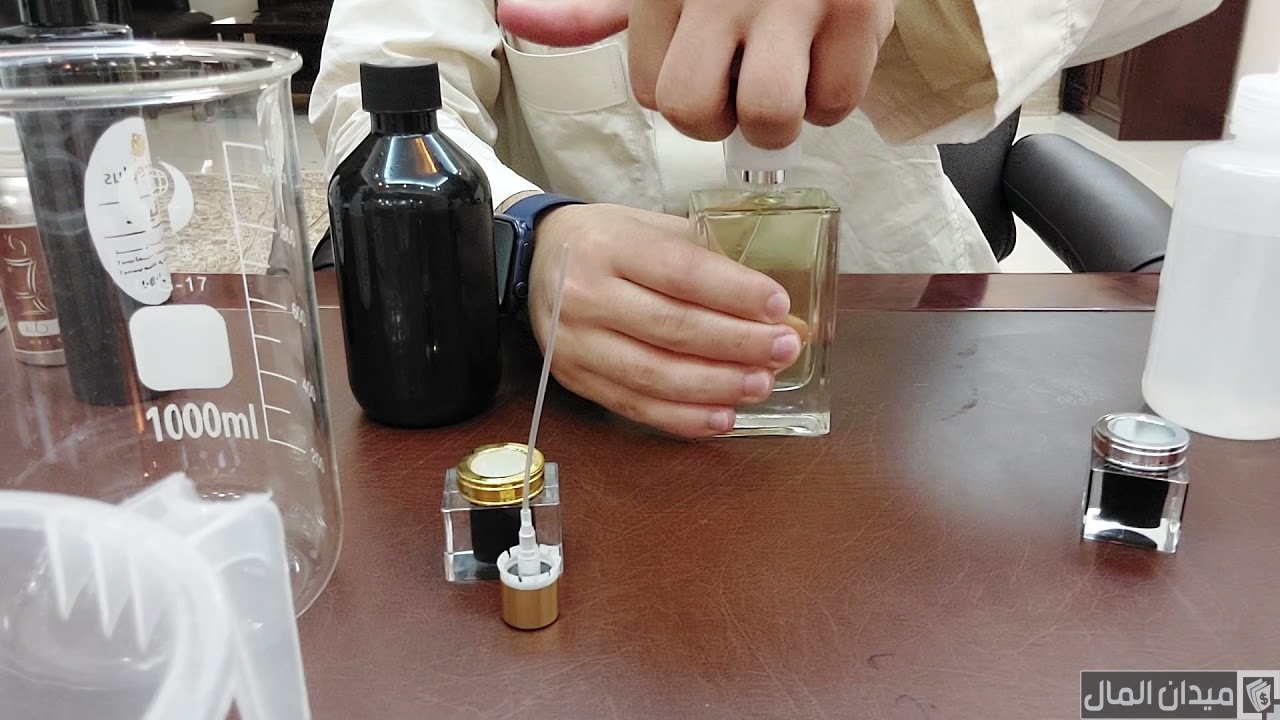 مكونات صناعة العطور في المصانع