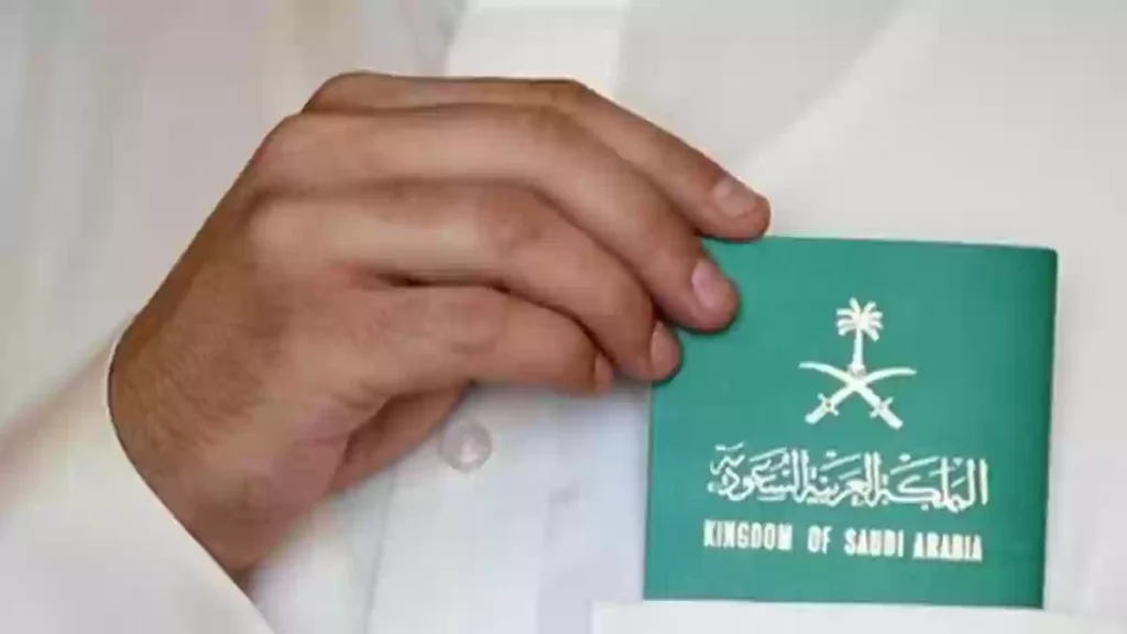 كم فترة السماح بعد انتهاء الإقامة؟.. “منصة أبشر” تجيب