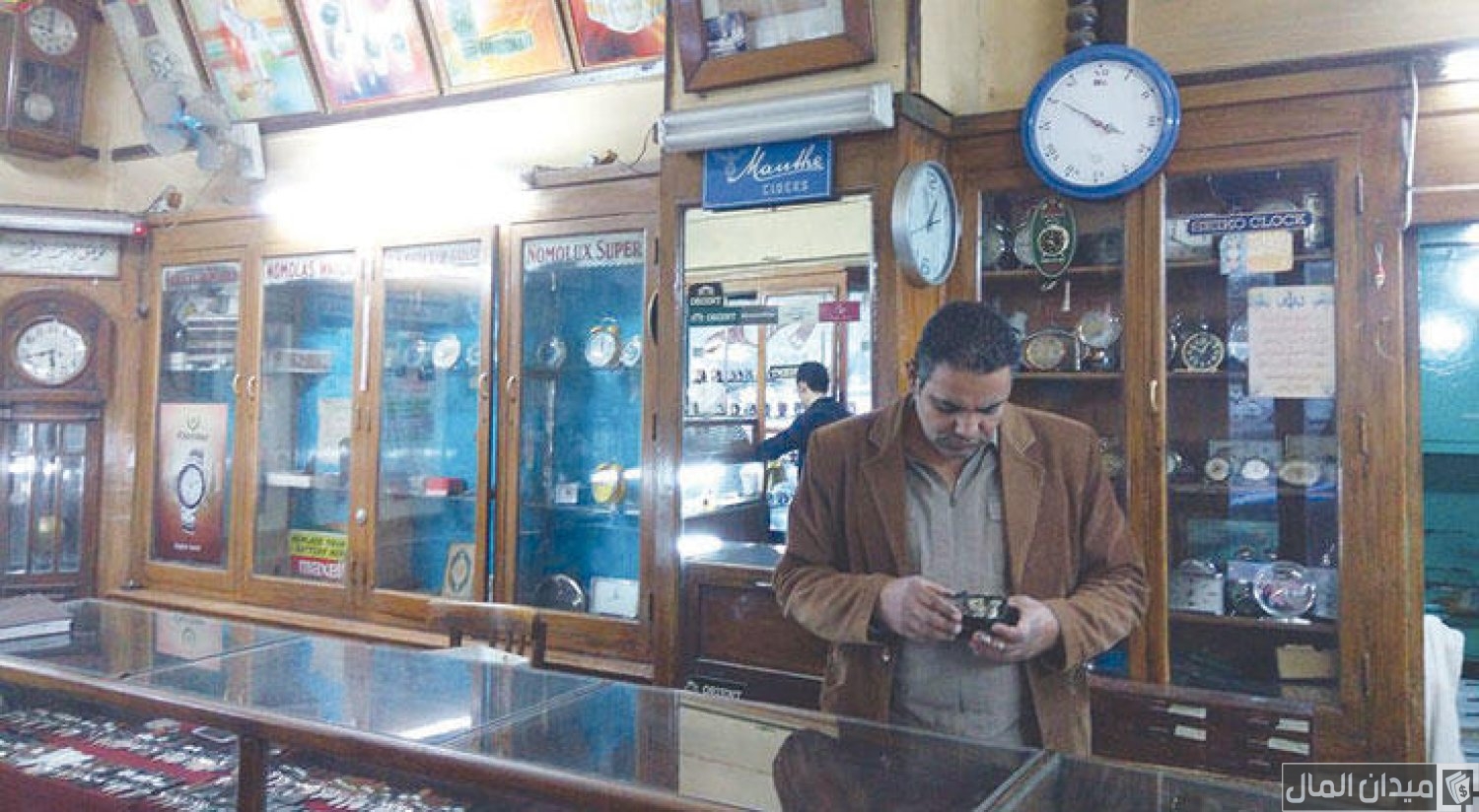 دراسة جدوى مشروع محل بيع وتصليح ساعات