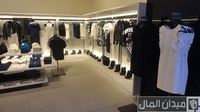 ديكورات محلات ملابس
