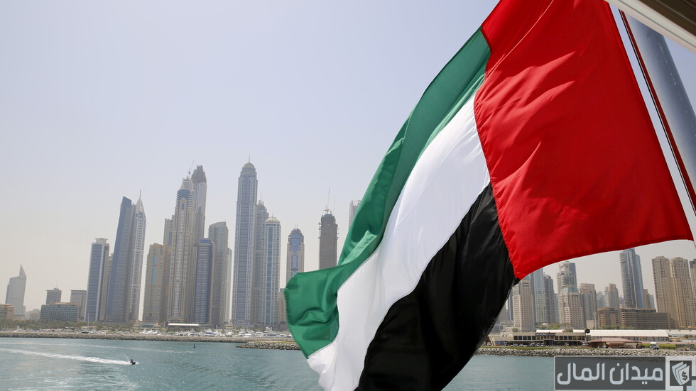 كم غرامة عدم تجديد بطاقة العمل الامارات؟.. “الموارد البشرية” تجيب