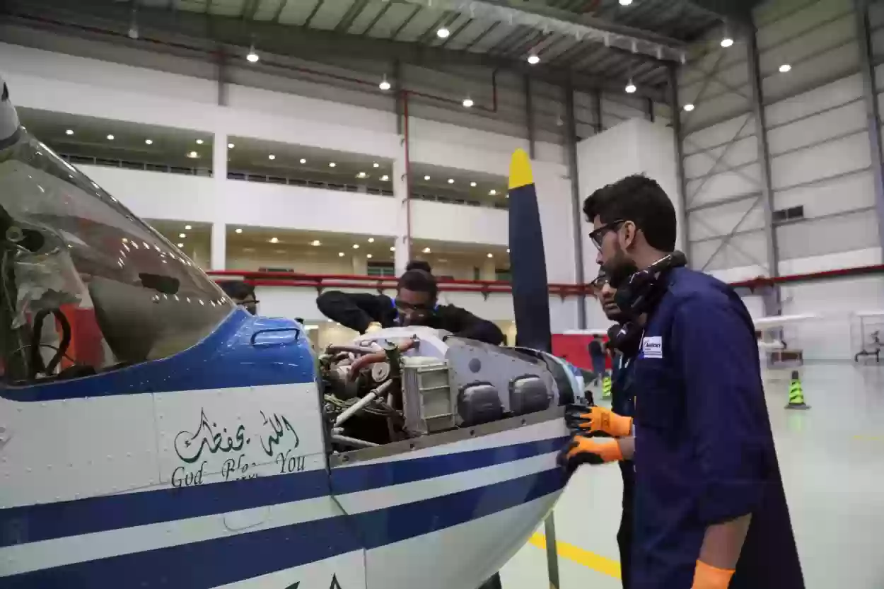 كم راتب مهندس الطيران في السعودية بالريال